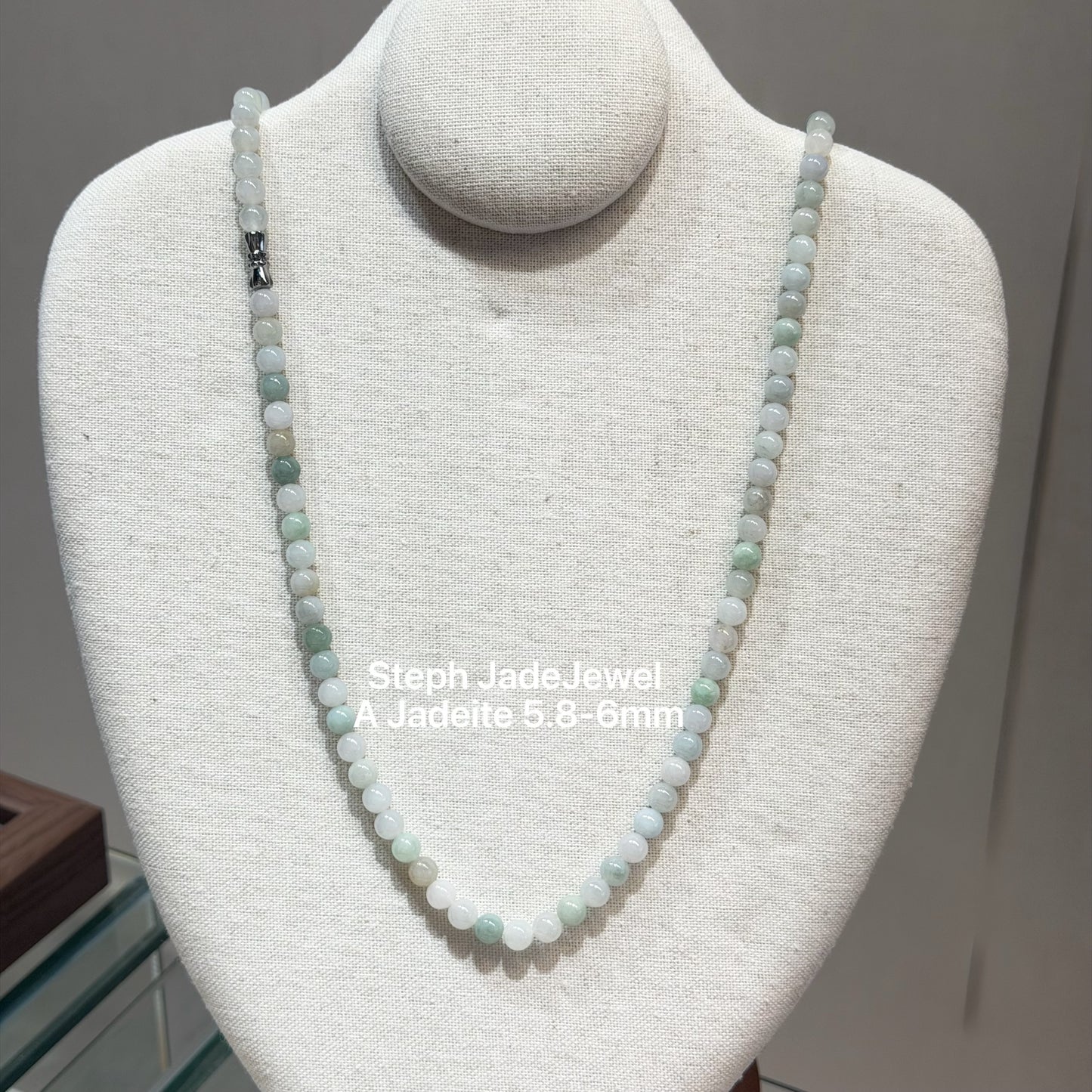 Jadeite Beads Necklace - v3